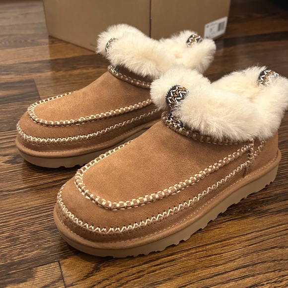 UGG ULTRA MINI ALPINE BOOTS (BRAND NEW) - Picture 2 of 11